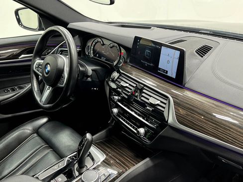 Used 2018 BMW M550i xDrive AWD/4WD image 21