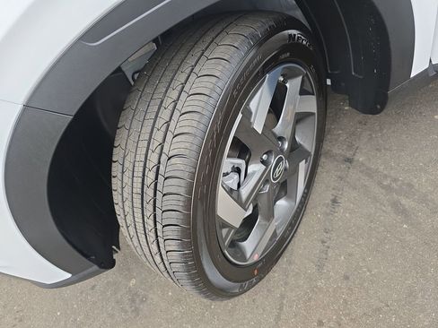 New 2026 Hyundai Venue SEL FWD image 33