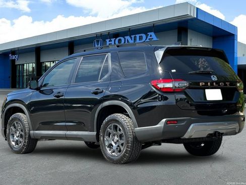 New 2026 Honda Pilot TrailSport image 10