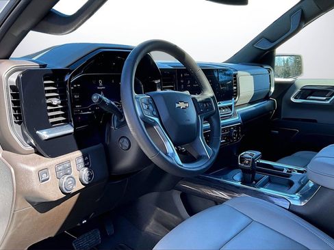 Used 2025 Chevrolet Silverado 1500 LTZ w/ Z71 Off-Road Package image 20