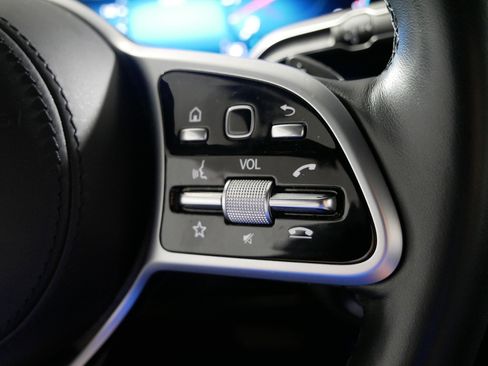 Used 2022 Mercedes-Benz GLS 450 4MATIC image 27