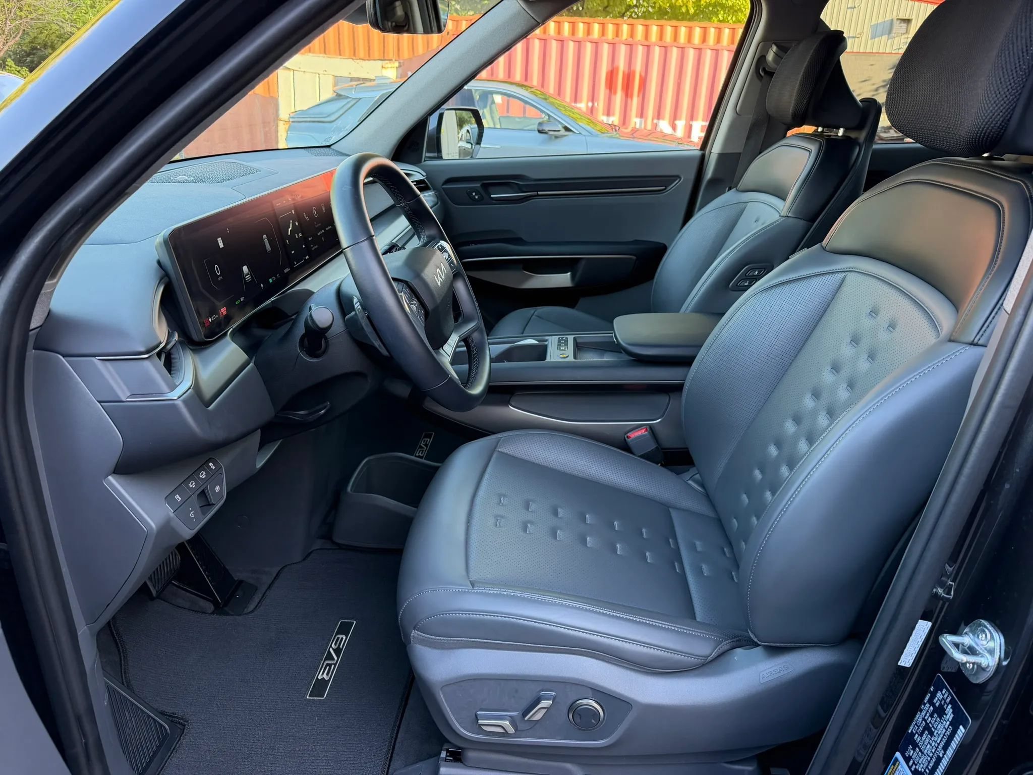 Used 2024 Kia EV9 Wind AWD/4WD image 14