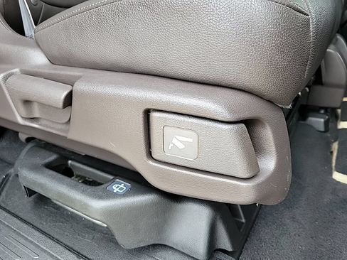 Used 2019 Honda Odyssey EX-L image 18