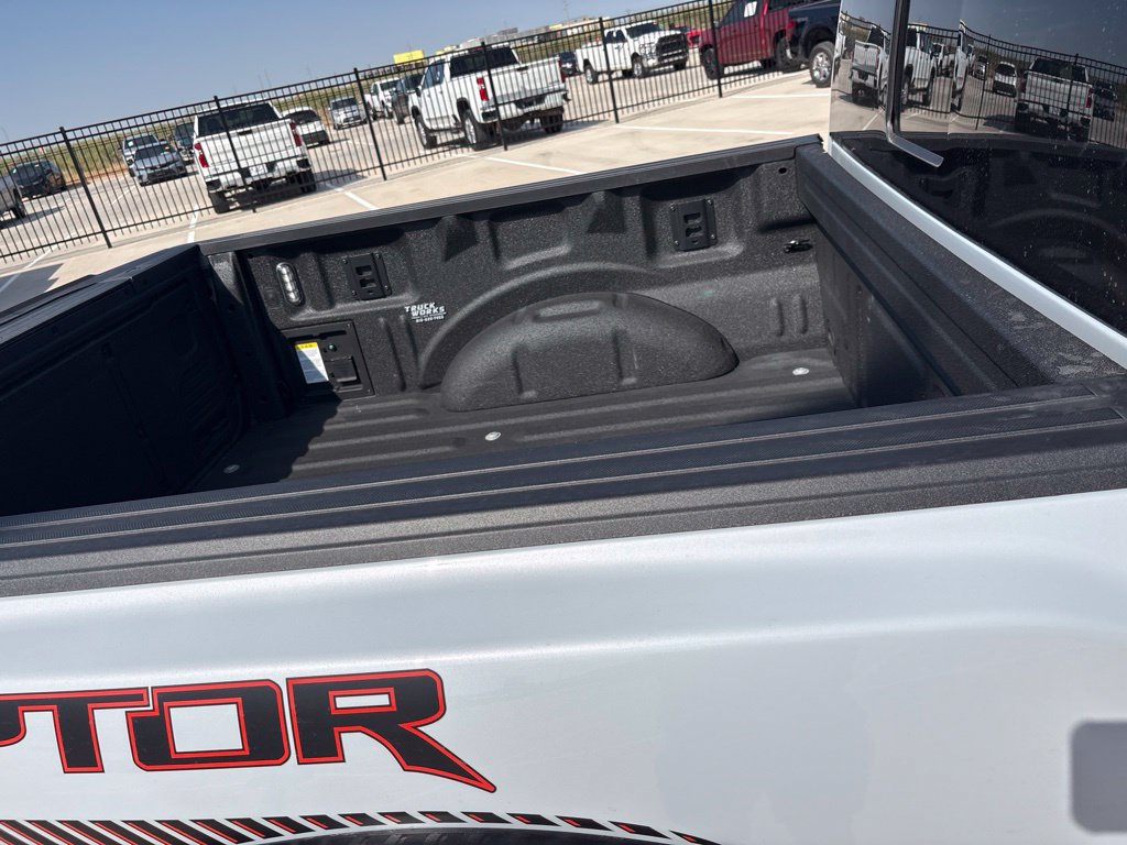 Used 2025 Ford F150 Raptor AWD/4WD image 35