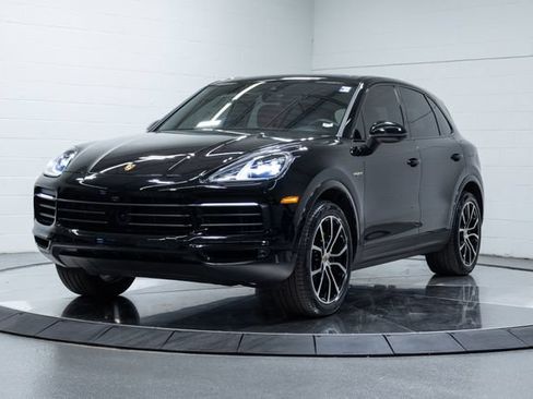 Used 2023 Porsche Cayenne Platinum Edition AWD/4WD image 6