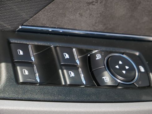 Used 2025 Ford F150 XLT w/ Equipment Group 302A MID AWD/4WD image 10