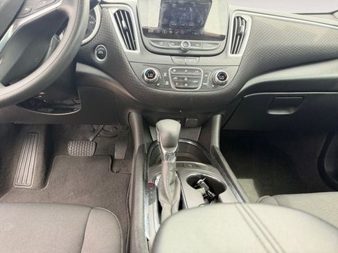 Used 2024 Chevrolet Malibu LT FWD image 11