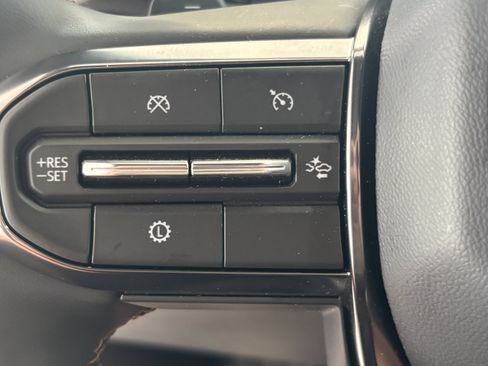 Used 2025 GMC Acadia AT4 w/ LPO, Floor Liner Package AWD/4WD image 11