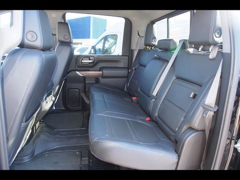 Used 2021 GMC Sierra 2500 Denali w/ Denali Black Diamond Edition image 20