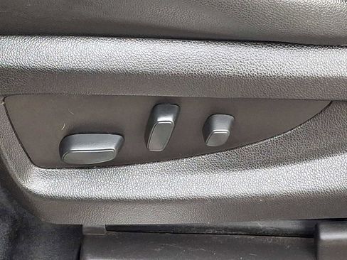 Used 2018 Chevrolet Tahoe LT image 28