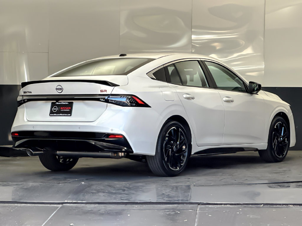 Used 2026 Nissan Sentra SR w/ SR Premium Package FWD image 3
