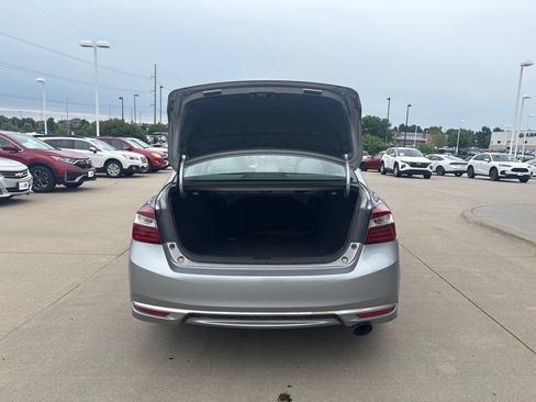 Used 2016 Honda Accord EX-L image 42