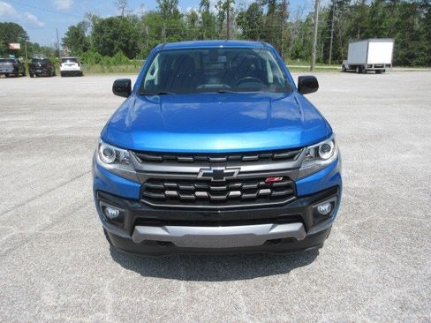 Used 2022 Chevrolet Colorado Z71 AWD/4WD image 3