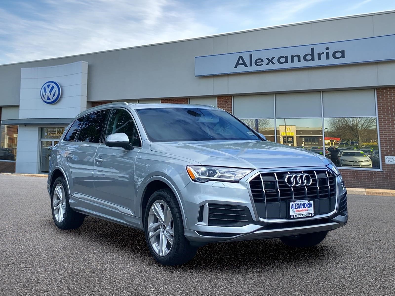 Used 2023 Audi Q7 2.0T Premium w/ Convenience Package AWD/4WD image 1