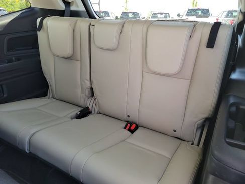 Used 2023 Subaru Ascent Limited AWD/4WD image 10