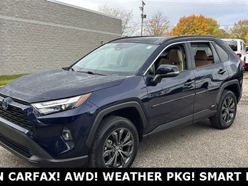 Used 2022 Toyota RAV4 XLE Premium image 35