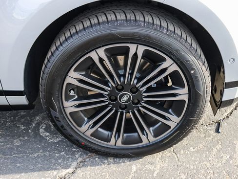 New 2026 Land Rover Range Rover Evoque Dynamic SE image 14