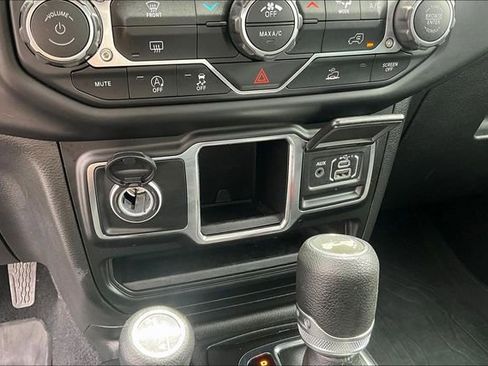 Used 2023 Jeep Wrangler Unlimited Sport AWD/4WD image 15