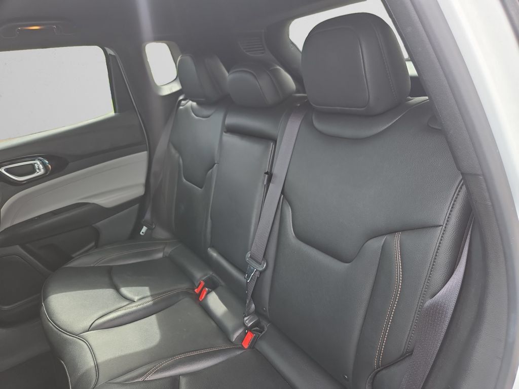 Used 2024 Jeep Compass Limited AWD/4WD image 13