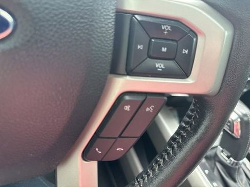 Used 2018 Ford F150 Lariat w/ Equipment Group 502A Luxury AWD/4WD image 21