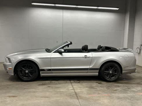 Used 2014 Ford Mustang Premium RWD image 2