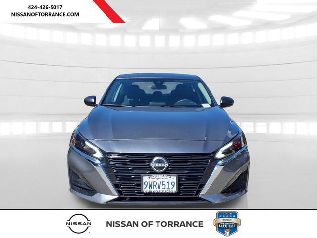 Used 2025 Nissan Altima 2.5 S FWD image 2