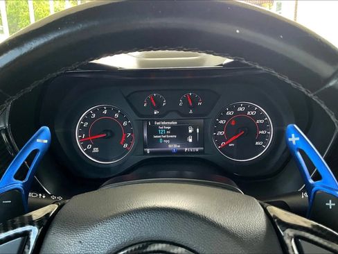 Used 2018 Chevrolet Camaro LT RWD image 12