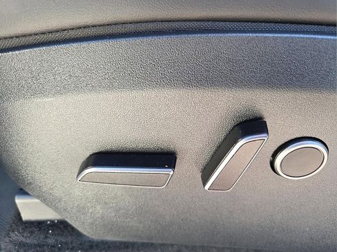 Used 2023 Tesla Model Y Long Range image 15