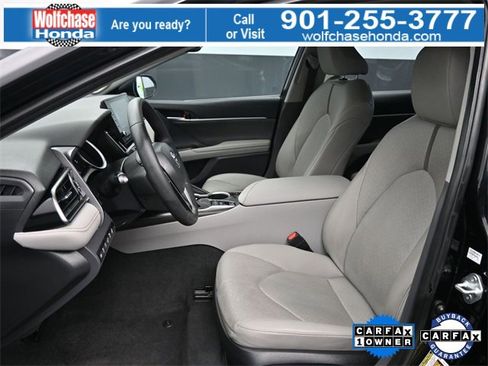 Used 2023 Toyota Camry XLE image 17