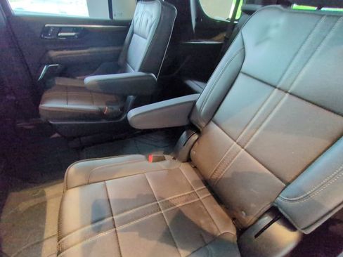 Used 2025 Chevrolet Tahoe High Country image 21