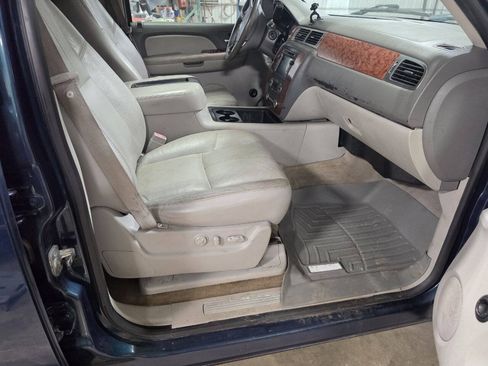 Used 2007 Chevrolet Avalanche LTZ w/ LTZ Preferred Equipment Group AWD/4WD image 13