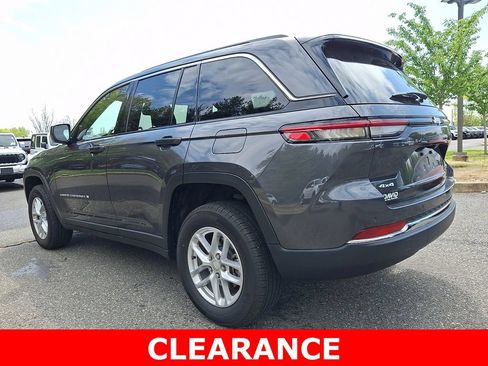 Used 2025 Jeep Grand Cherokee Laredo X w/ Luxury Tech Group I AWD/4WD image 4