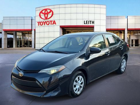 Used 2019 Toyota Corolla LE image 1