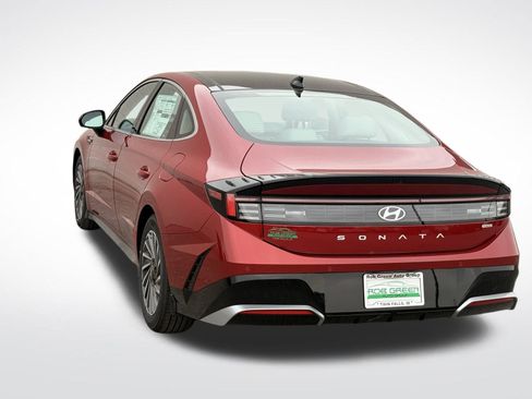 New 2025 Hyundai Sonata Limited image 8