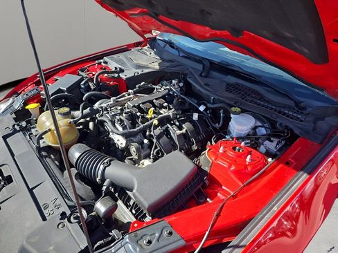 Used 2018 Ford Mustang Coupe image 32