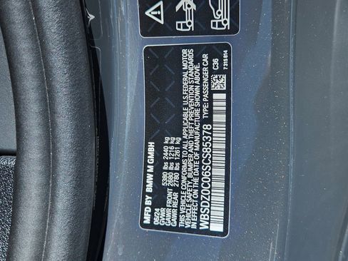Used 2025 BMW M8 Competition w/ M Carbon Exterior Package AWD/4WD image 35