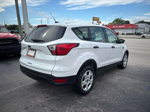 Used 2019 Ford Escape S image 4