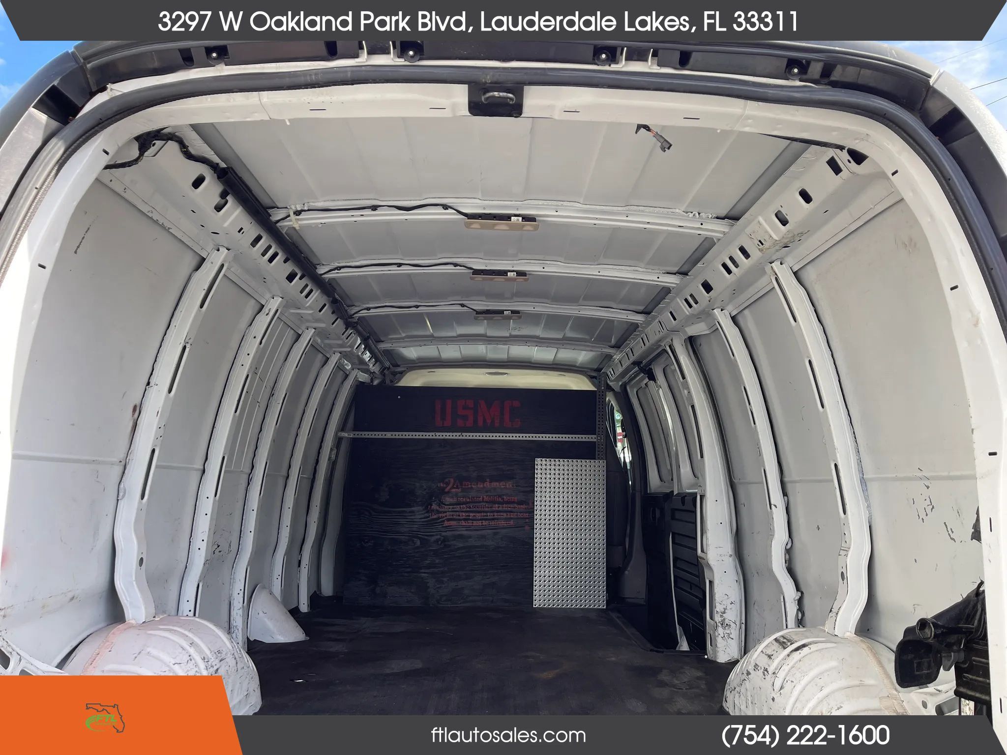 Used 2017 GMC Savana 3500 Extended RWD image 46
