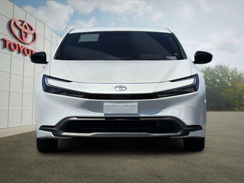 Certified 2024 Toyota Prius LE FWD image 8