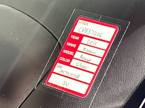 Used 2021 Nissan Rogue SV AWD/4WD image 24