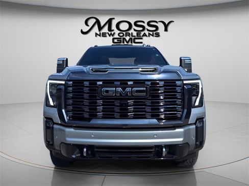 Used 2024 GMC Sierra 2500 Denali Ultimate image 2