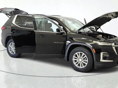 Used 2023 Chevrolet Traverse LT AWD/4WD image 11