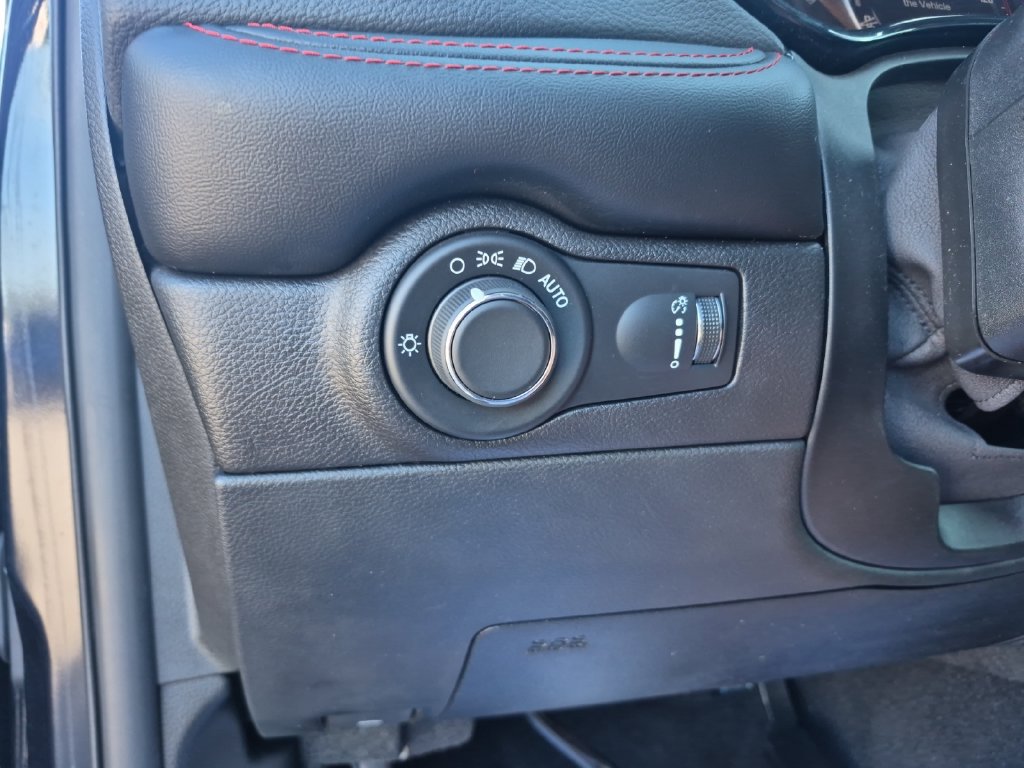 Used 2024 Dodge Durango R/T RWD image 17