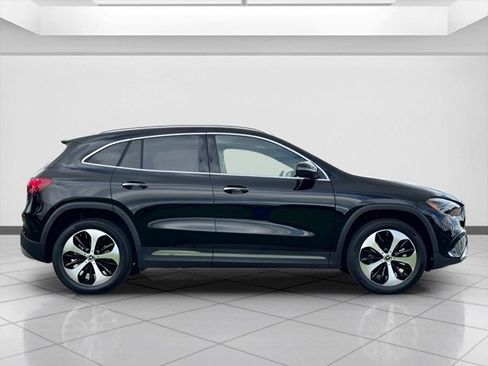 Certified 2025 Mercedes-Benz GLA 250 image 2