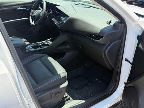 Used 2023 Buick Envision Essence FWD image 29
