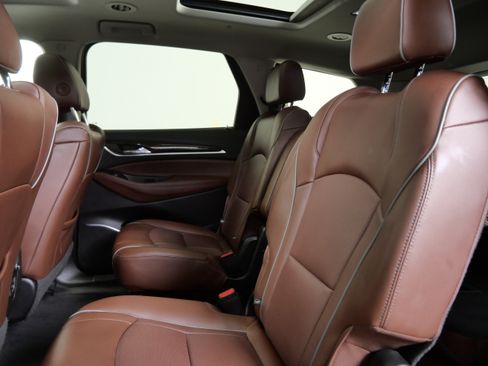 Used 2019 Buick Enclave Avenir w/ Avenir Technology Package AWD/4WD image 17