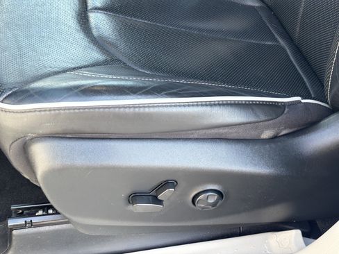 Used 2022 Chrysler Pacifica Limited image 15