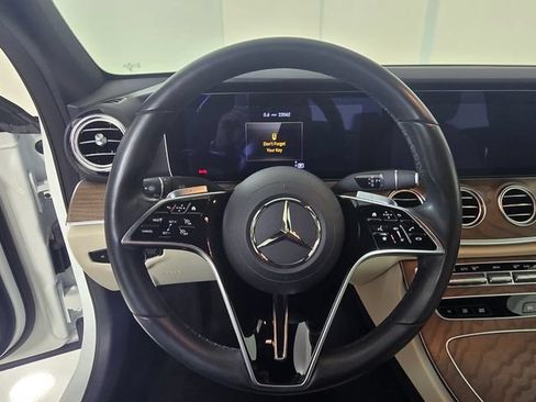 Used 2023 Mercedes-Benz E 350 4MATIC Sedan image 16