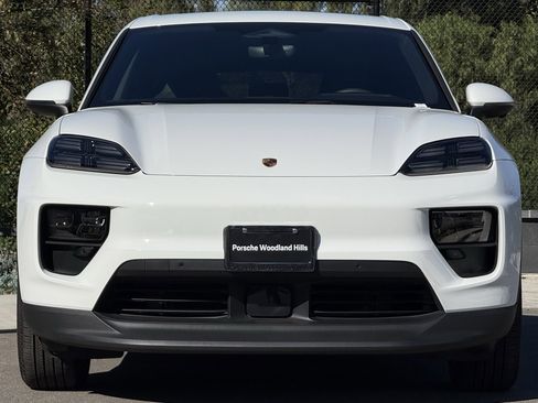 Used 2025 Porsche Macan 4S Electric image 10