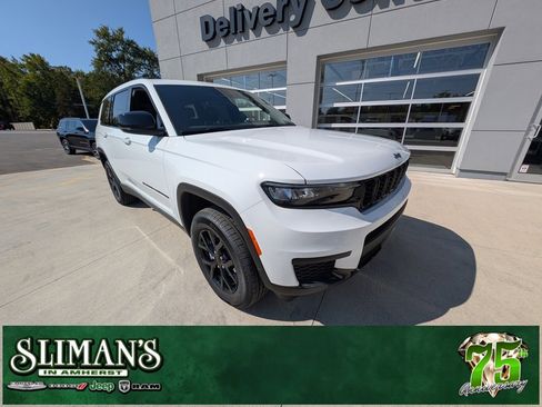 New 2025 Jeep Grand Cherokee L Altitude image 1